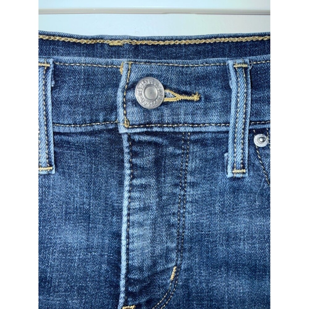 Levi’s 311 Shaping Skinny Shorts Light Wash Size 26 - Picture 4 of 13